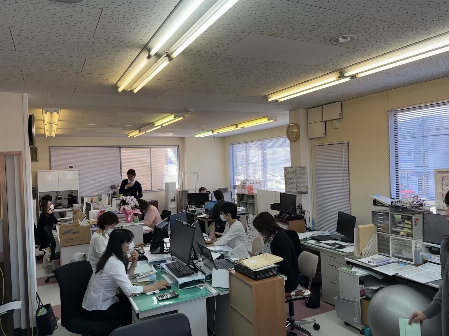 一年目の税理士法人七福神の事務所内風景